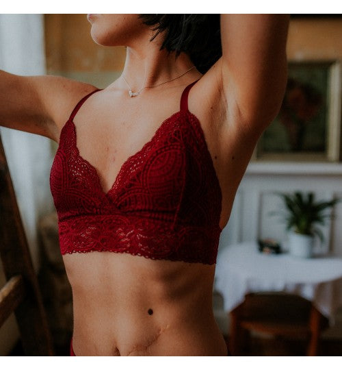Sinnliches Dessous-Set in weinrot
